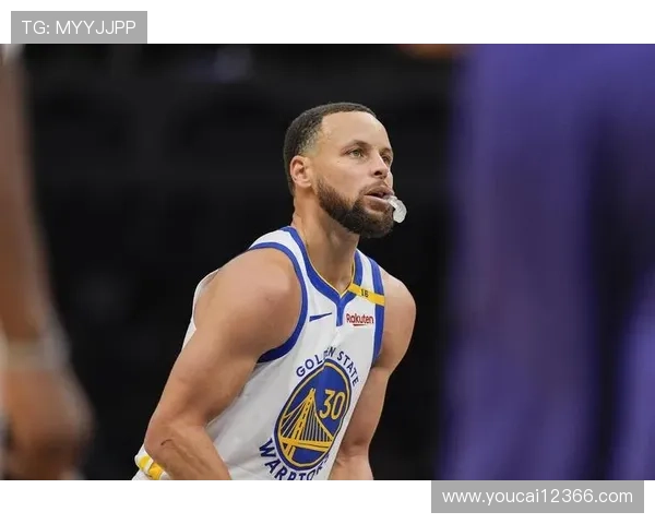 库里三分神话再续生涯单场9三分次数超越众星总和两次